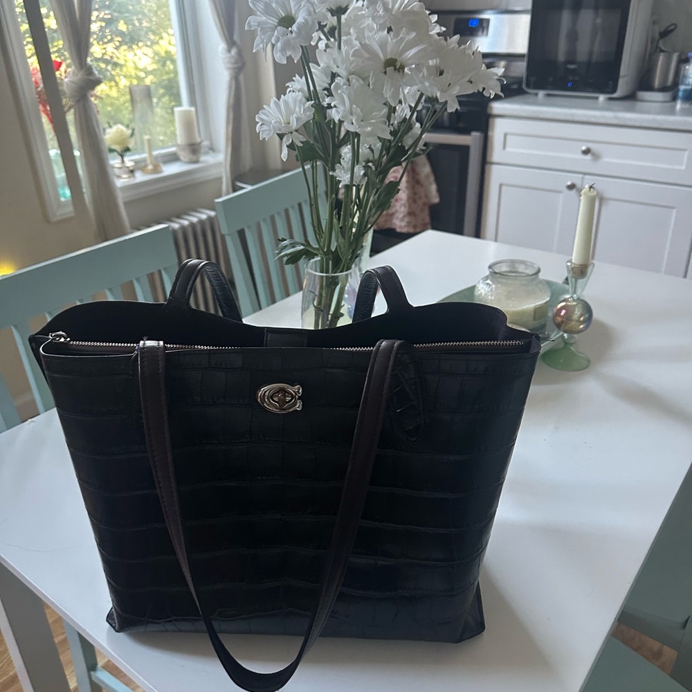 Elegant Black Crocodile-Embossed Coach Tote Bag